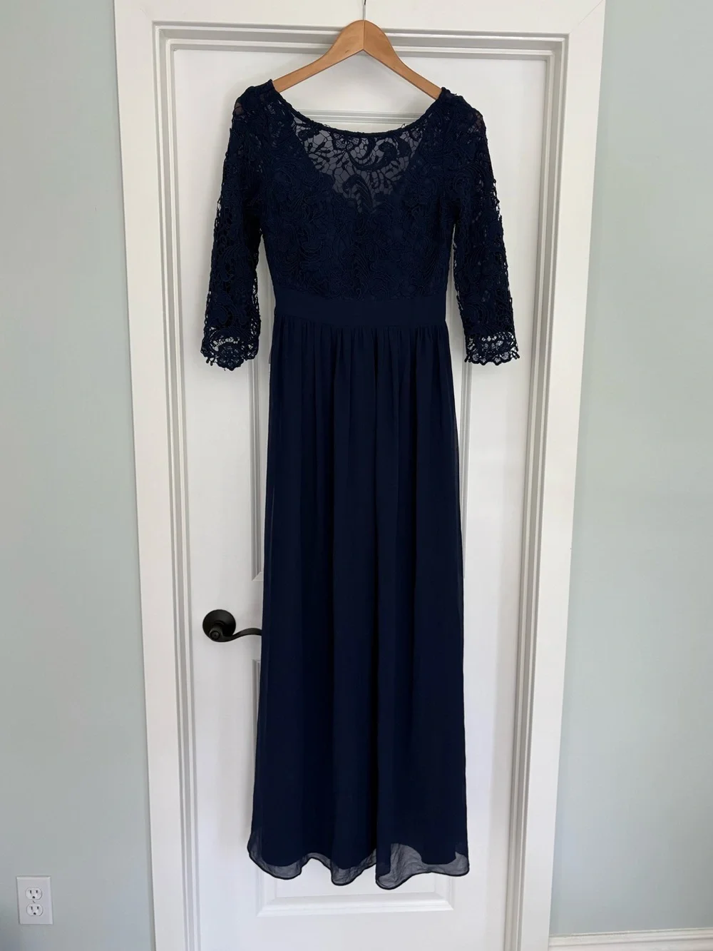 NWT Ever Pretty Lace Evening Dress 8
